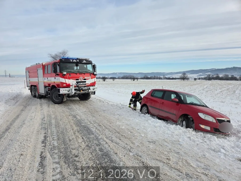 DNBZ, vytažení auta z příkopu, Borotín